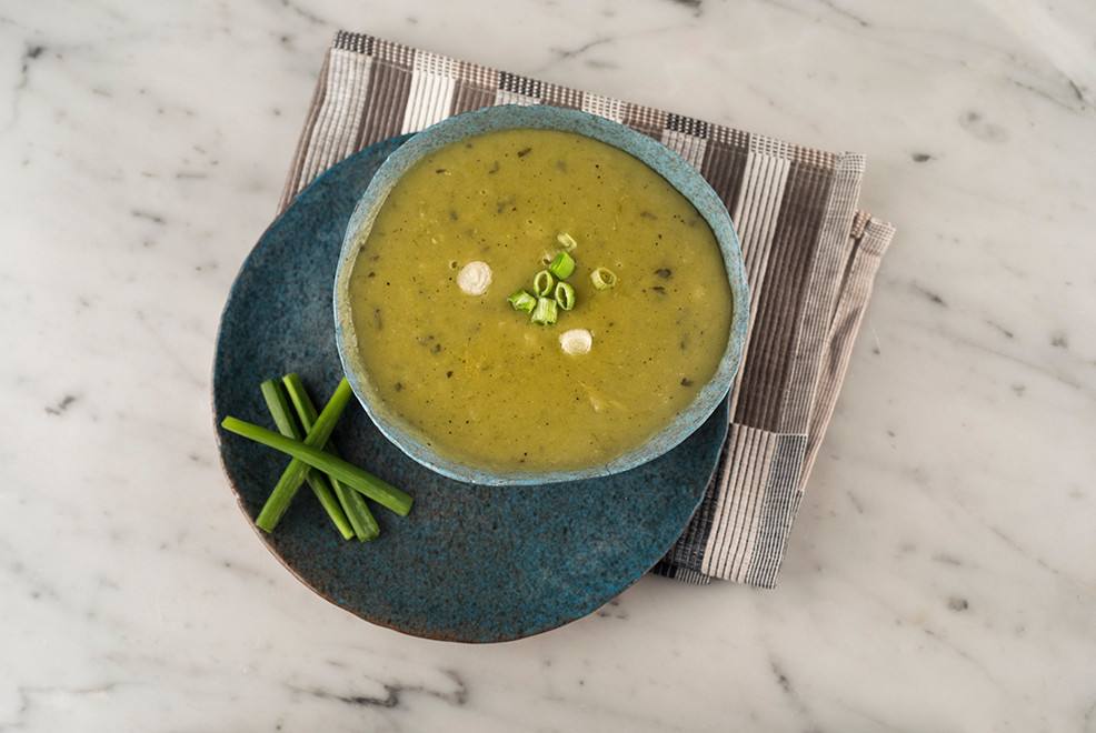 طريقة عمل شوربة البطاطس بالكراث‎‎